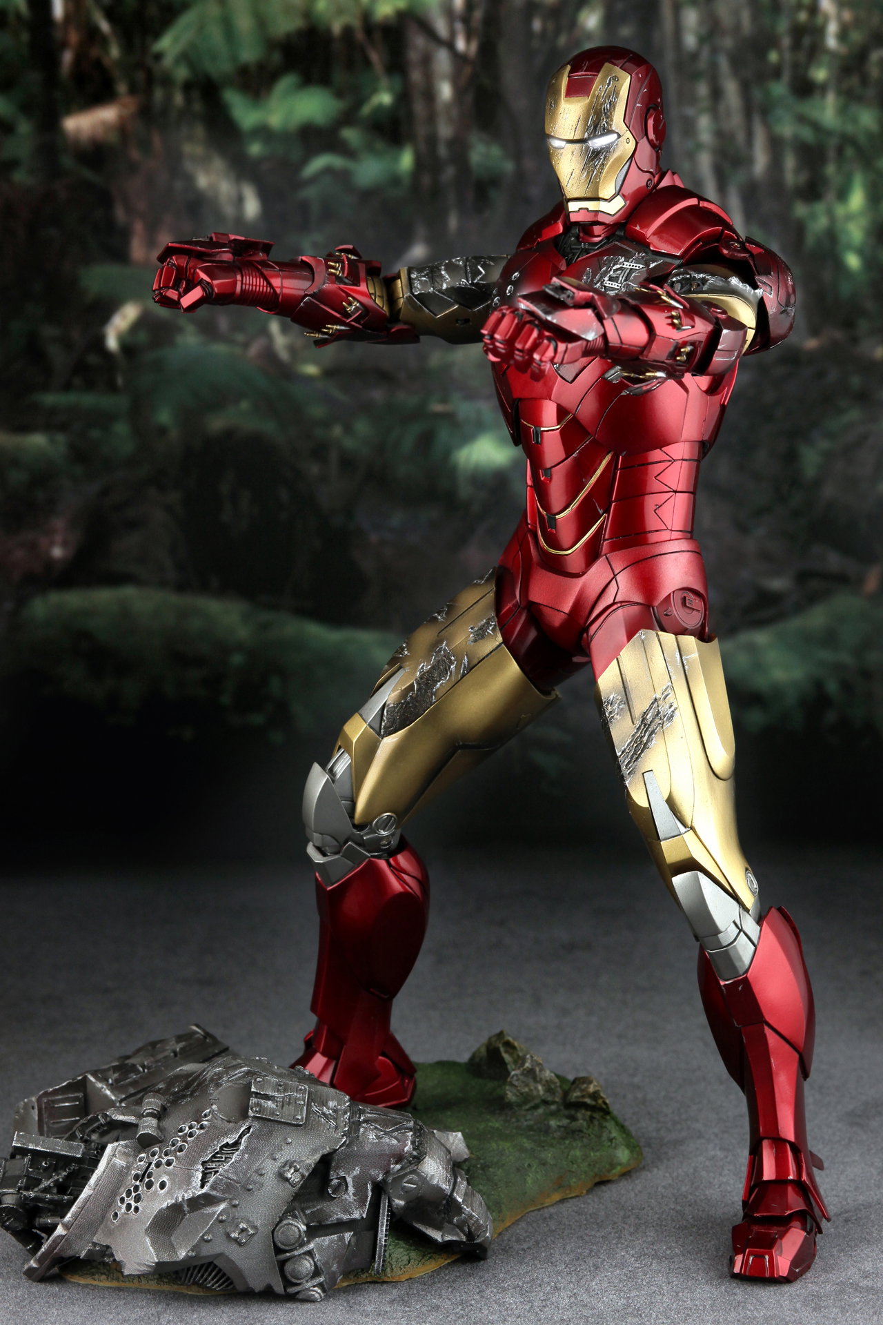 Iron Man 2 - Mark 6 [With Bonus Accessory] image 6