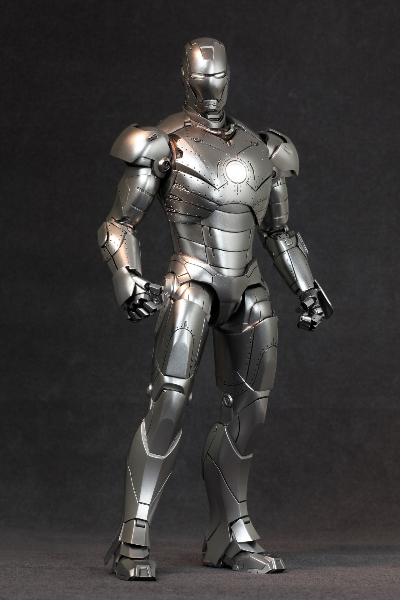 Iron Man 2 - Mark 2 (Armor Unleashed Version) [With Bonus Accessory] image 6