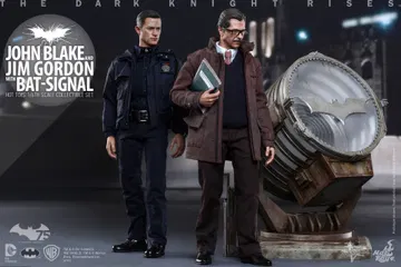 The Dark Knight Rises - John Blake & Jim Gordon Set [With Bat-Signal]