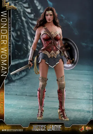 Justice League - Wonder Woman [With Bonus Accessory]