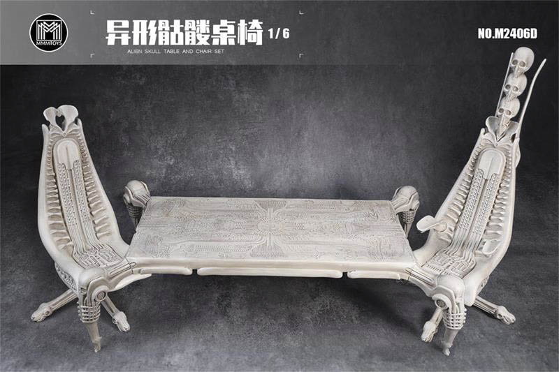 Alien Table and Chairs Set image 1
