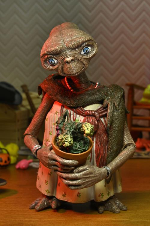 E.T. 40th Anniversary Ultimate Dress Up E.T. image 10