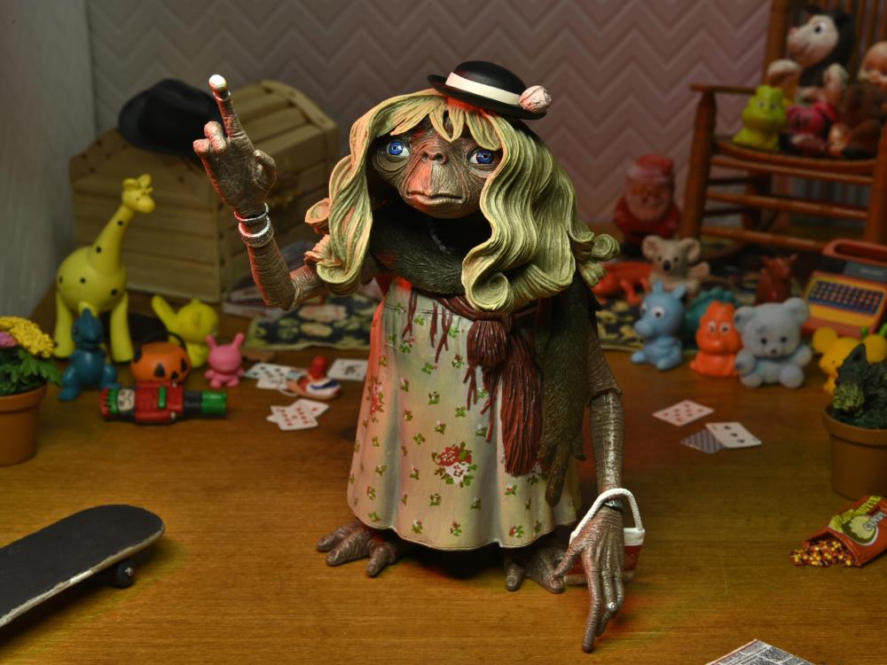 E.T. 40th Anniversary Ultimate Dress Up E.T. image 4