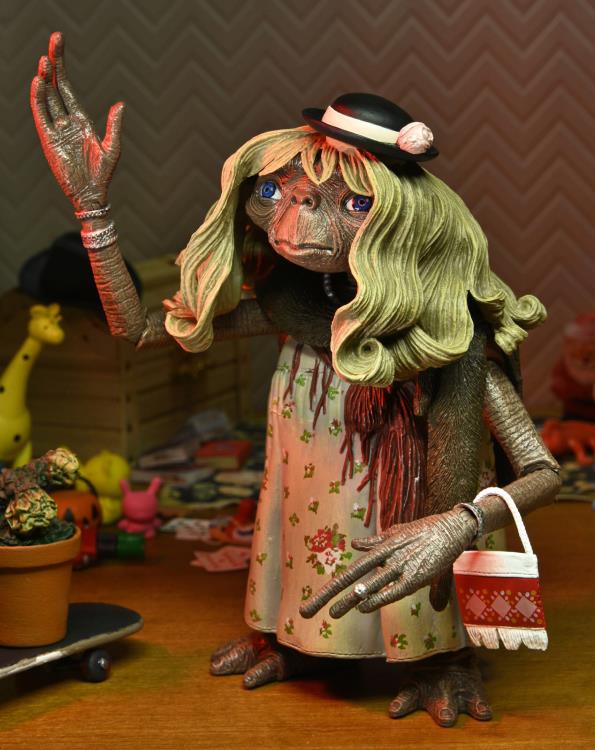E.T. 40th Anniversary Ultimate Dress Up E.T. image 9
