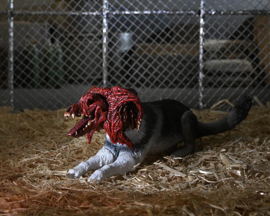 The Thing Ultimate Dog Creature Set image 6