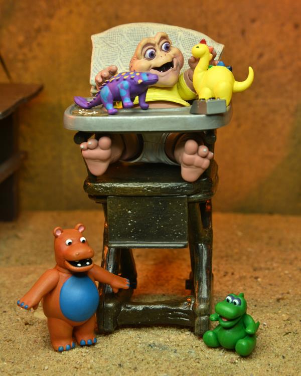 Dinosaurs Ultimate Baby Sinclair image 3