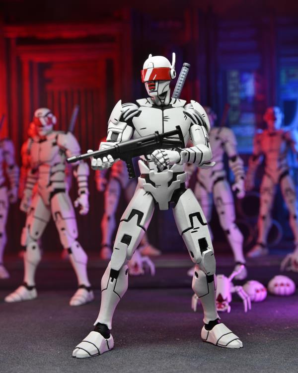 Teenage Mutant Ninja Turtles: The Last Ronin Ultimate Elite Synja Patrol Bot image 4