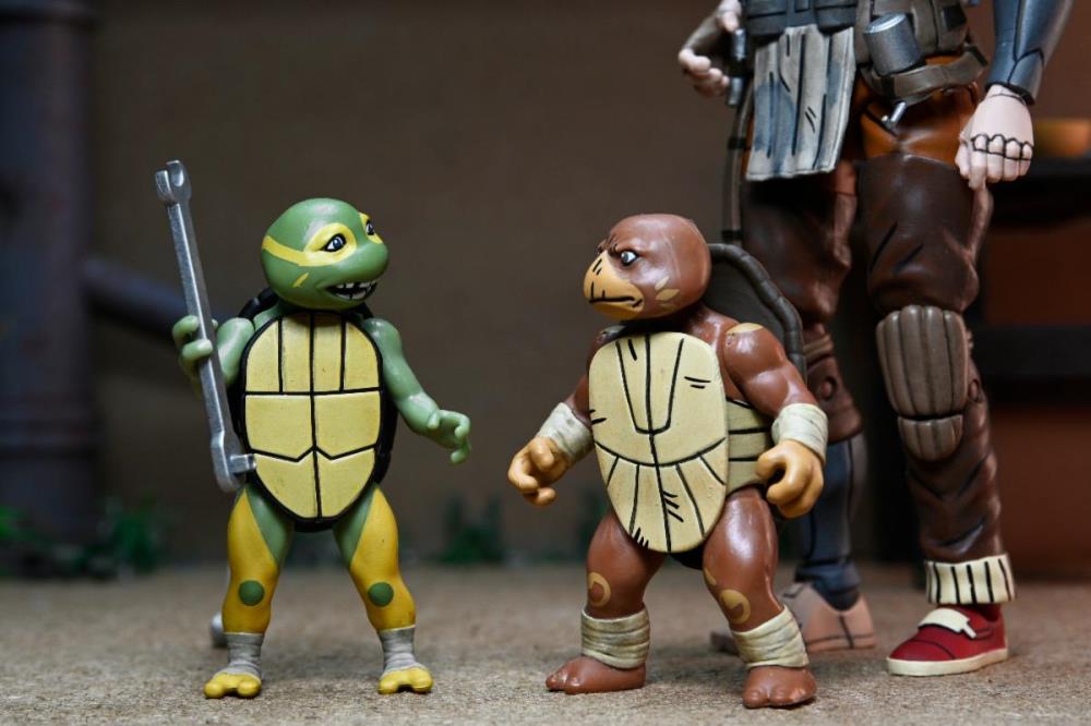Teenage Mutant Ninja Turtles: The Last Ronin - The Lost Years Grammy April with Baby Yi & Moja image 7