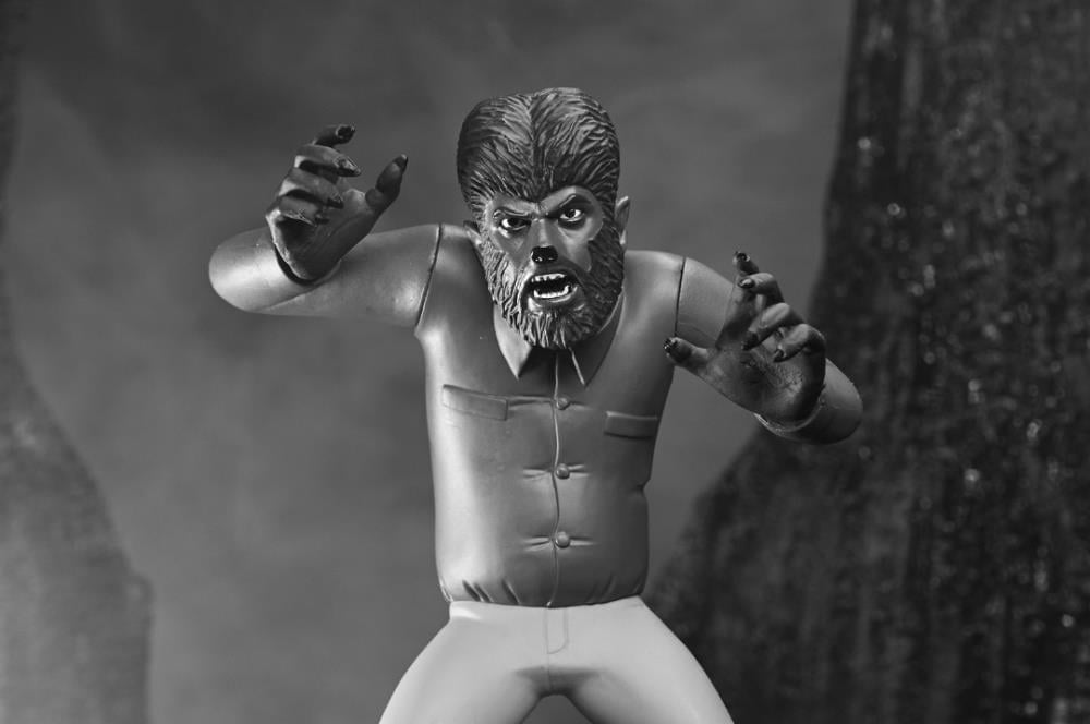 Universal Monsters Toony Terrors Wolf Man (Silver Screen Edition) image 4