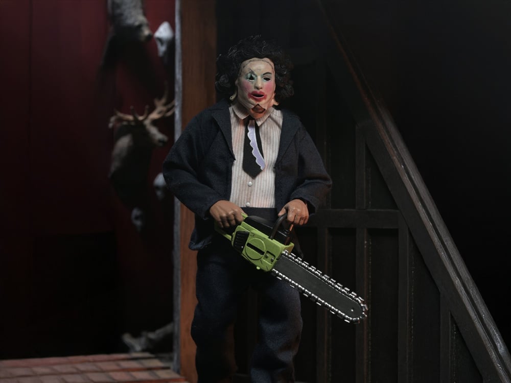 The Texas Chainsaw Massacre Leatherface with Pretty Woman Mask Clothed image 1