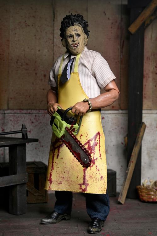The Texas Chainsaw Massacre Leatherface Clothed image 4
