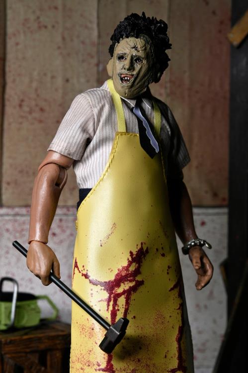 The Texas Chainsaw Massacre Leatherface Clothed image 7
