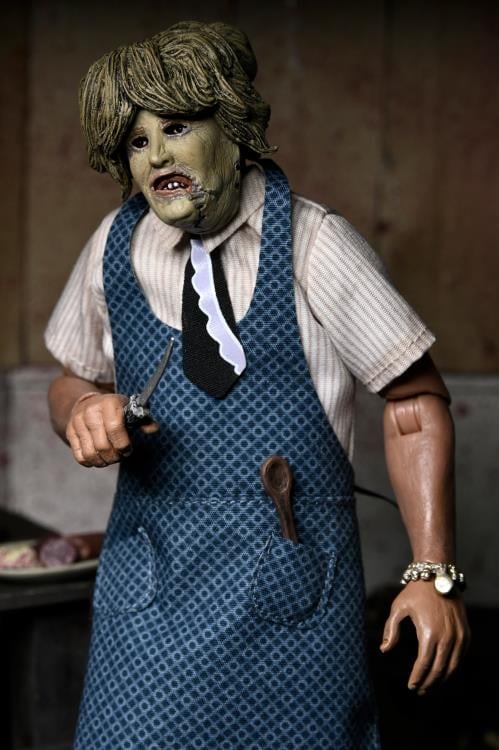 The Texas Chainsaw Massacre Leatherface with Old Lady Mask Clothed image 7