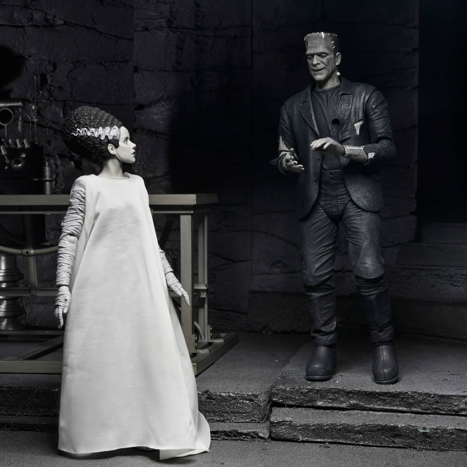 Universal Monsters The Bride of Frankenstein 90th Anniversary The Monster and His Mate Two-Pack image 3