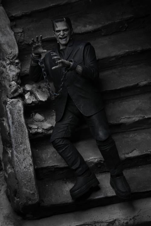 Universal Monsters Ultimate Frankenstein's Monster (Black & White) image 7