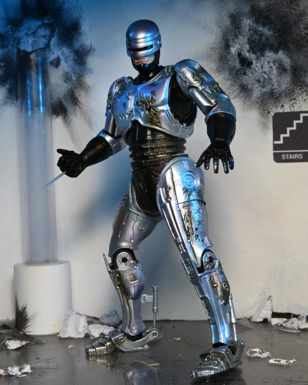 RoboCop Ultimate Battle Damaged RoboCop with Chair image 10