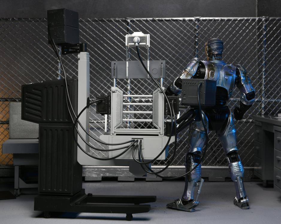 RoboCop Ultimate Battle Damaged RoboCop with Chair image 8