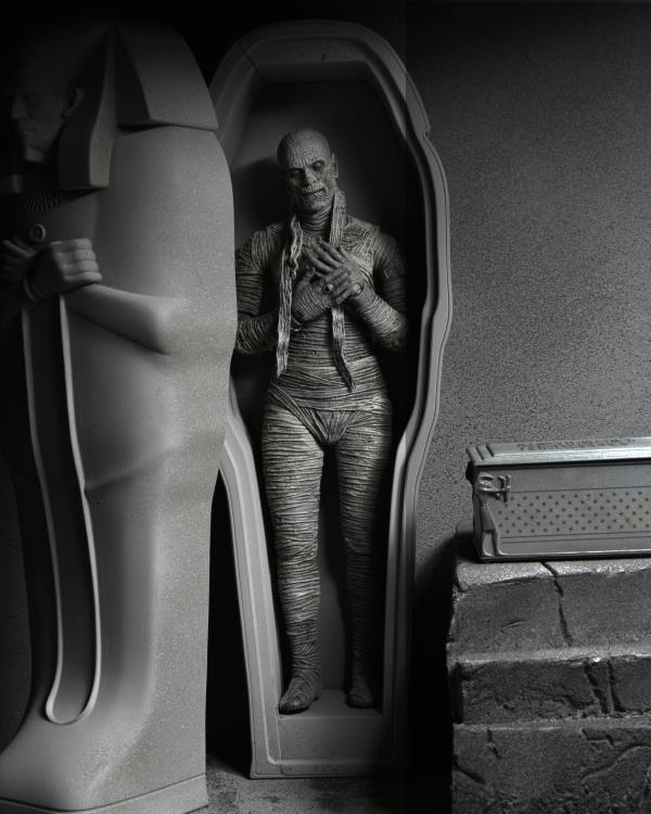 Universal Monsters Ultimate Mummy (Black & White) image 3