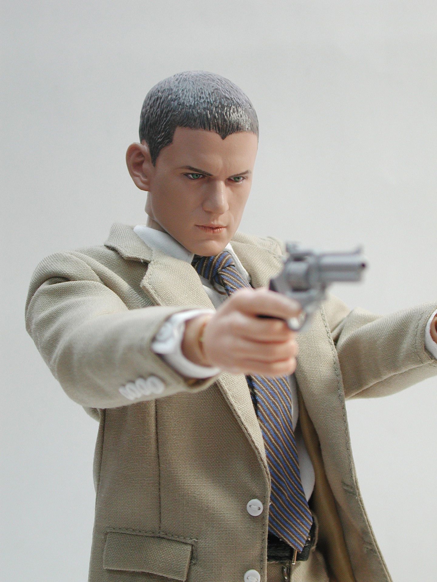 Michael Scofield (Suit Version) image 5
