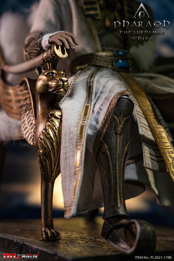 Pharaoh Tutankhamun - White image 7