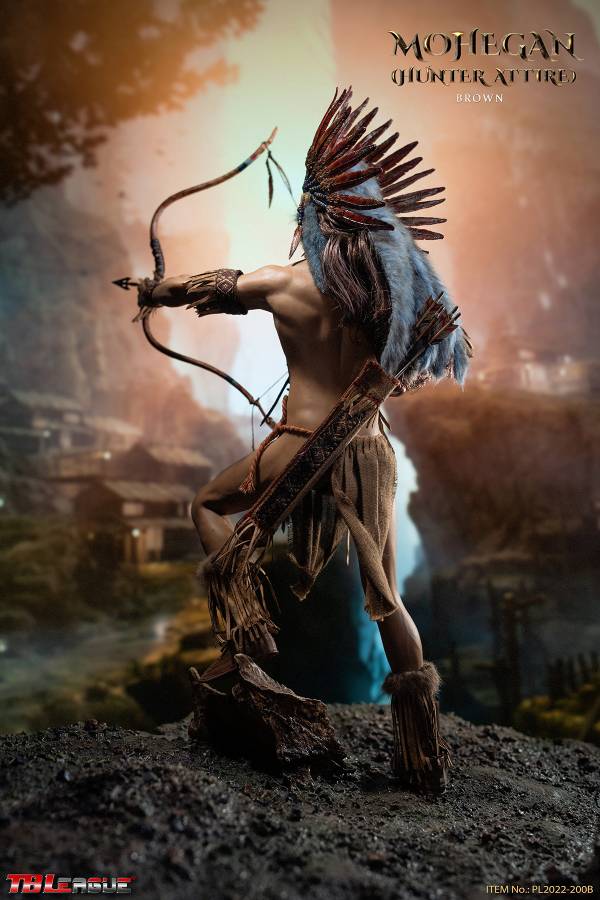 Mohegan (hunter attire)-Brown image 10