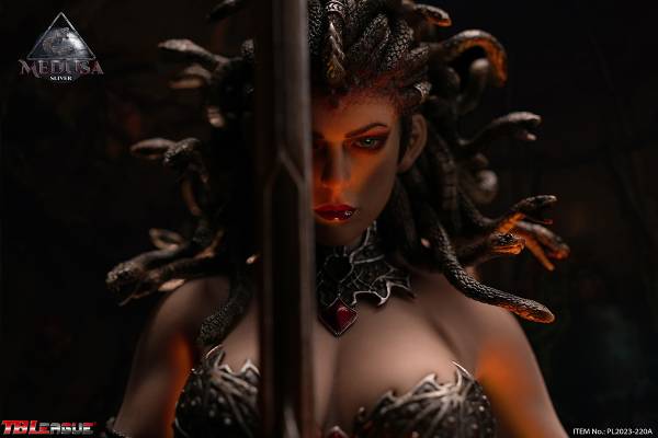 Medusa- Silver image 10