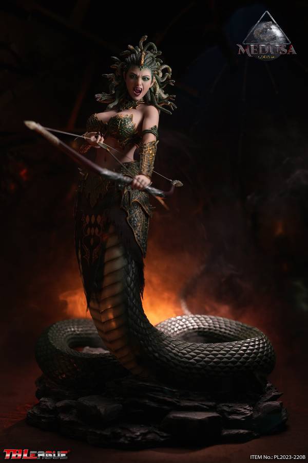 Medusa- Golden image 9