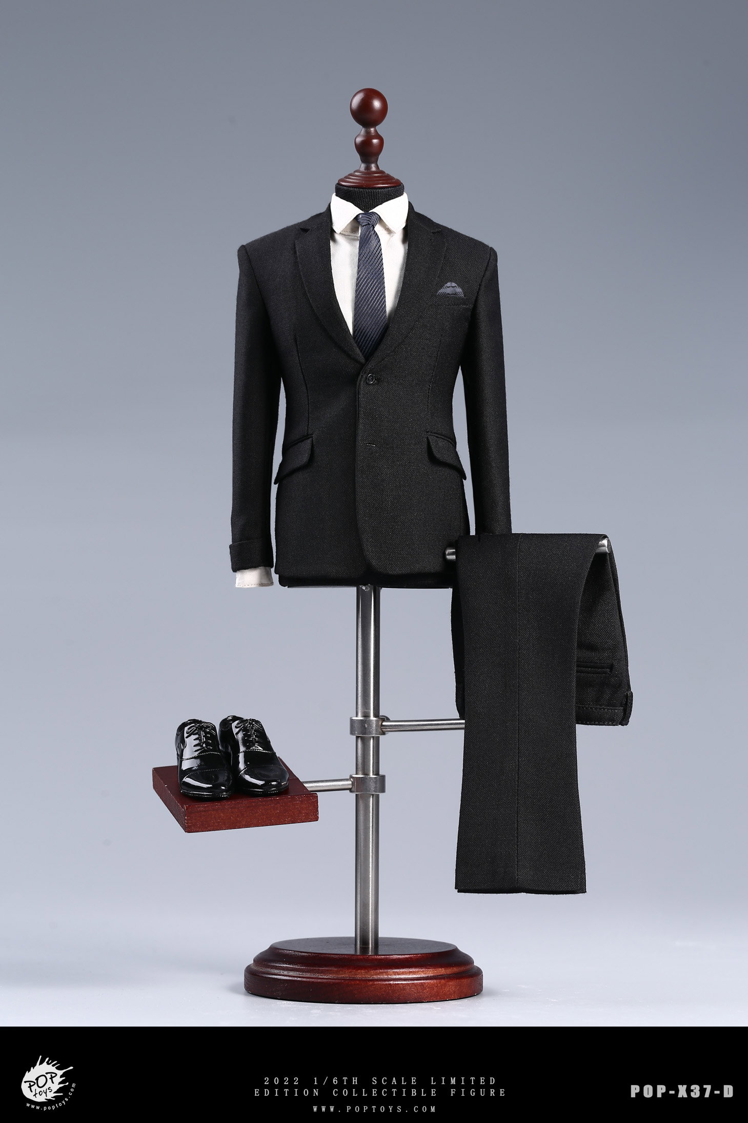 Men's Couture Suit Case image 5