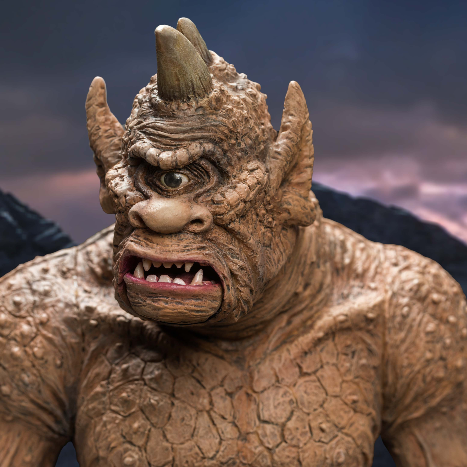 2-Horned Cyclops (model kit) image 1
