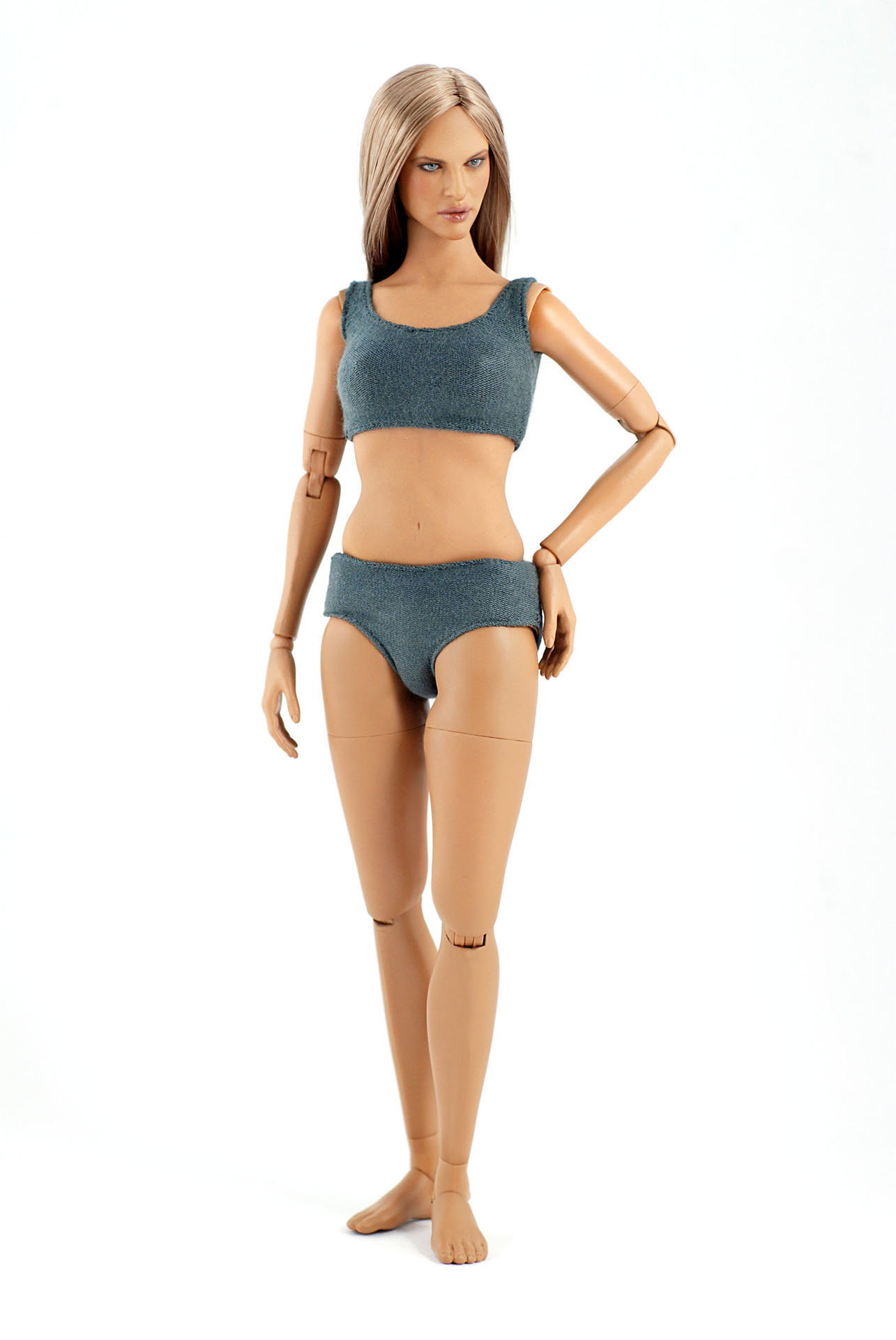 New Generation - Cuban American Female image 3