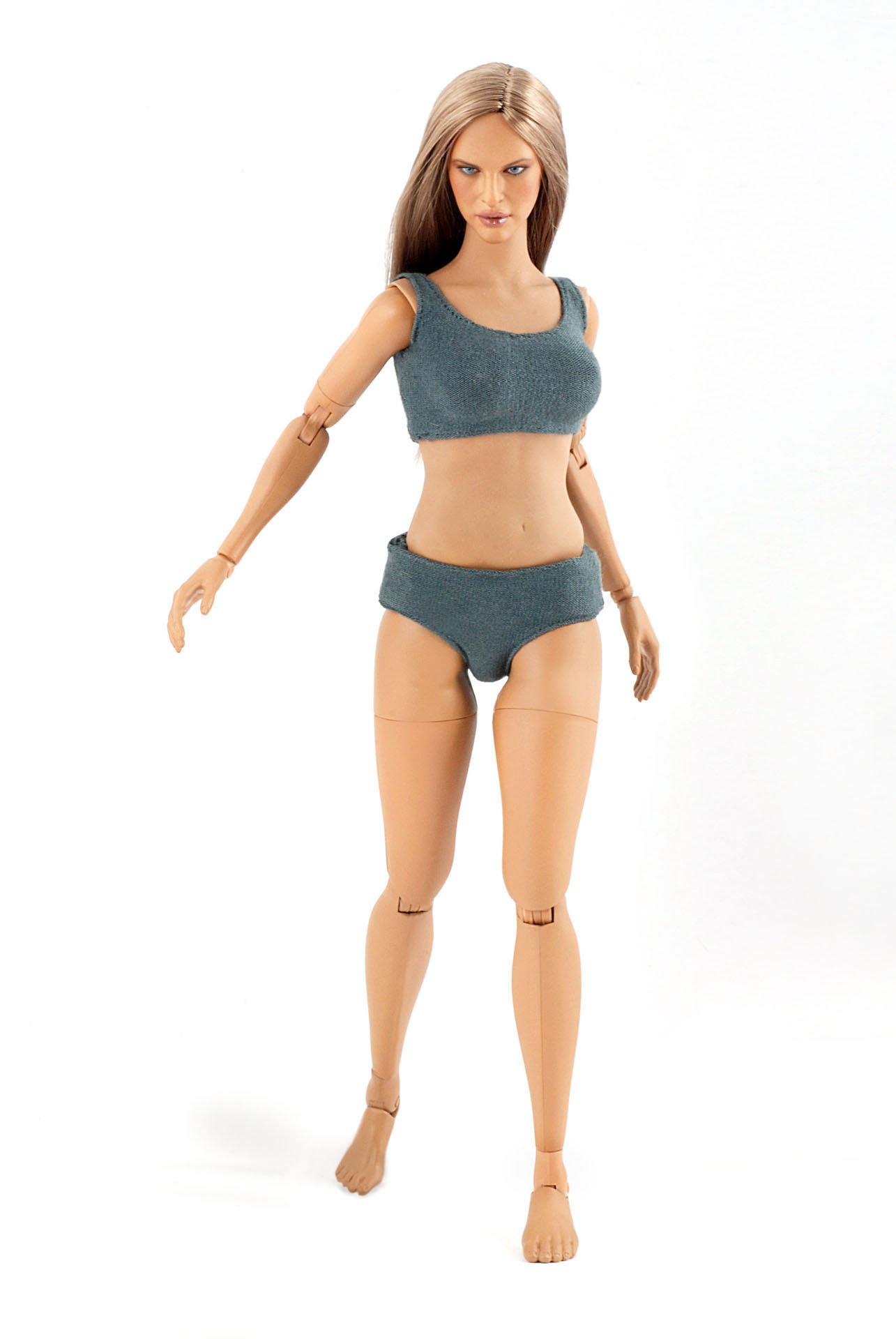 New Generation - Cuban American Female image 6
