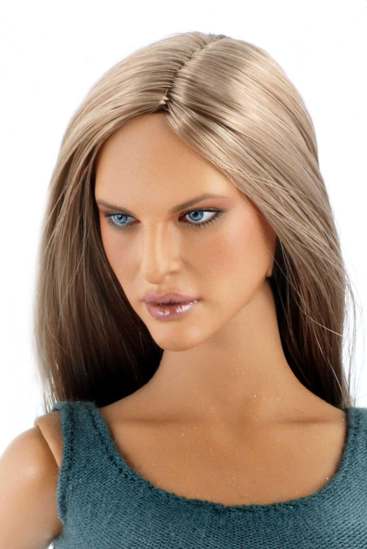 New Generation - Cuban American Female image 7