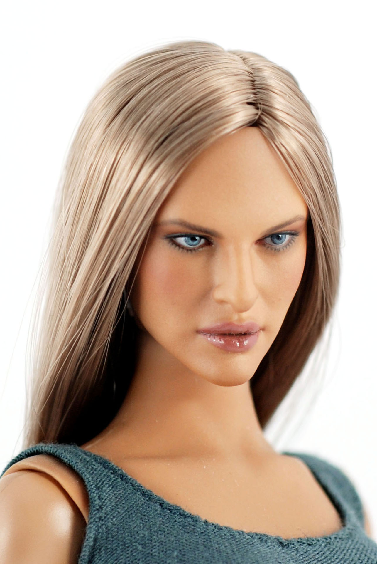 New Generation - Cuban American Female image 8