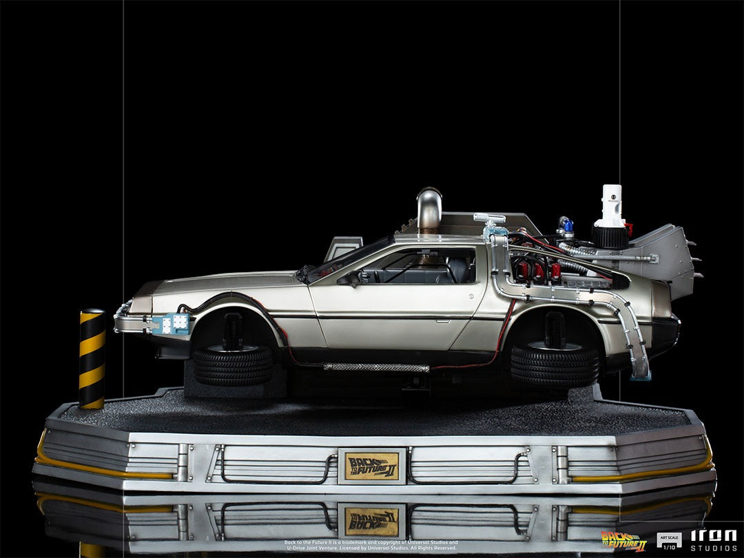 Delorean Back to the Future II image 10