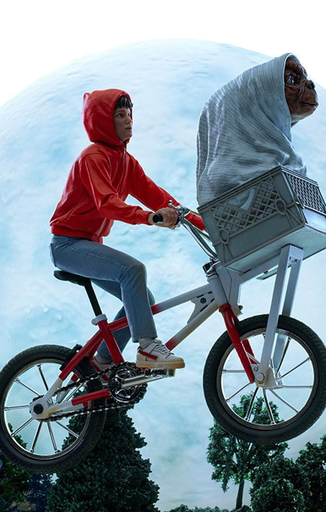 E.T. & Elliot Deluxe E.T. The ExtraTerrestrial image 2