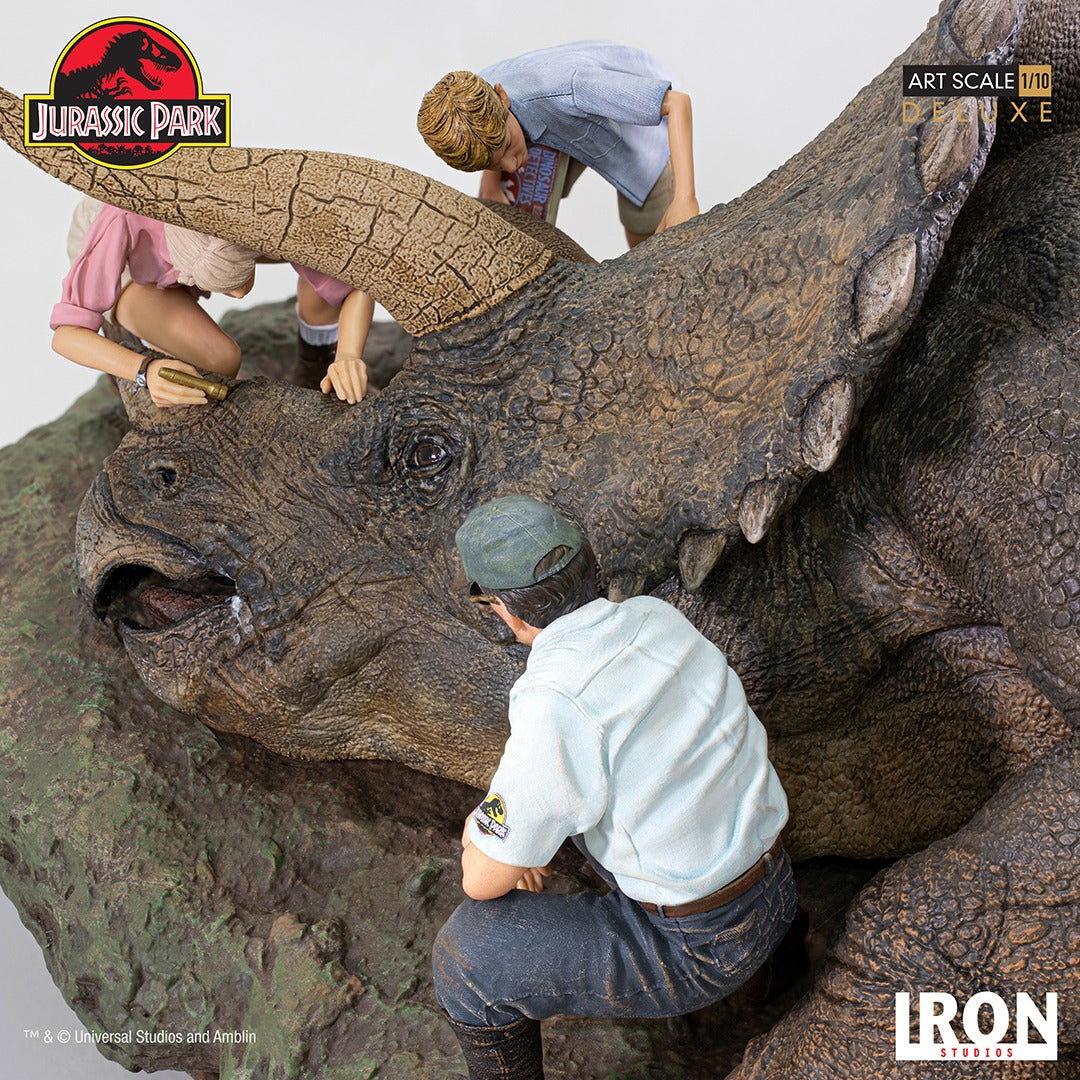 Triceratops Diorama - Jurassic Park image 5