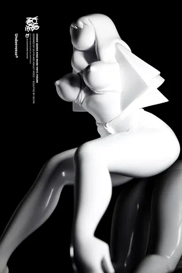 CHAOS QUEEN KING MUSE VINYL FIGURE
