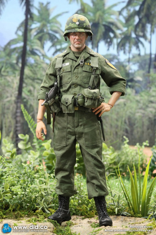 Vietnam War - U.S. Army Lt. Col. Moore image 5