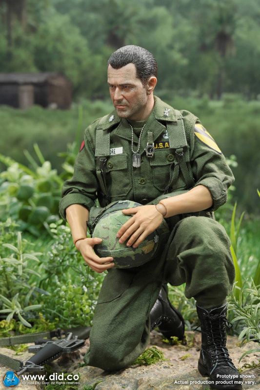 Vietnam War - U.S. Army Lt. Col. Moore image 6