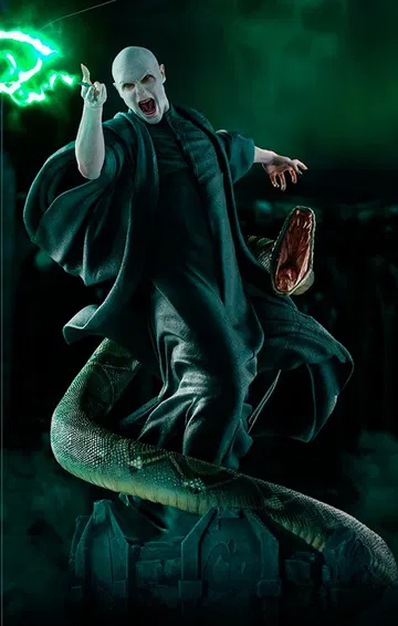 Voldemort and Nagini - Harry Potter