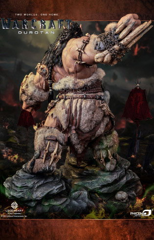 Warcraft Film Universe - Durotan 41"Big-Budget Premium Statue - V.2 image 3