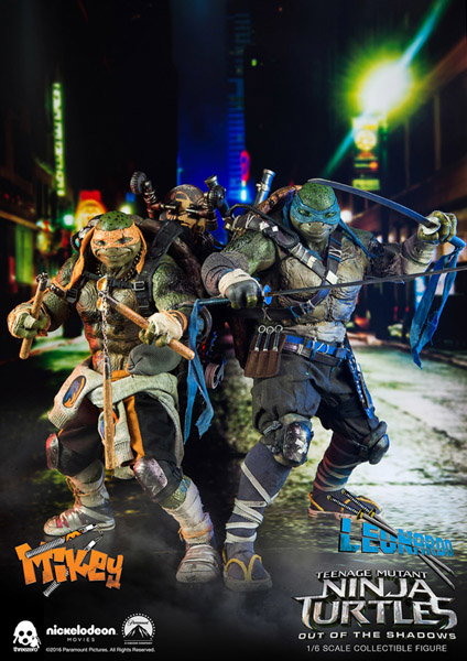 TMNT2 Michelangelo and Leonardo Exclusive Boxset image 8